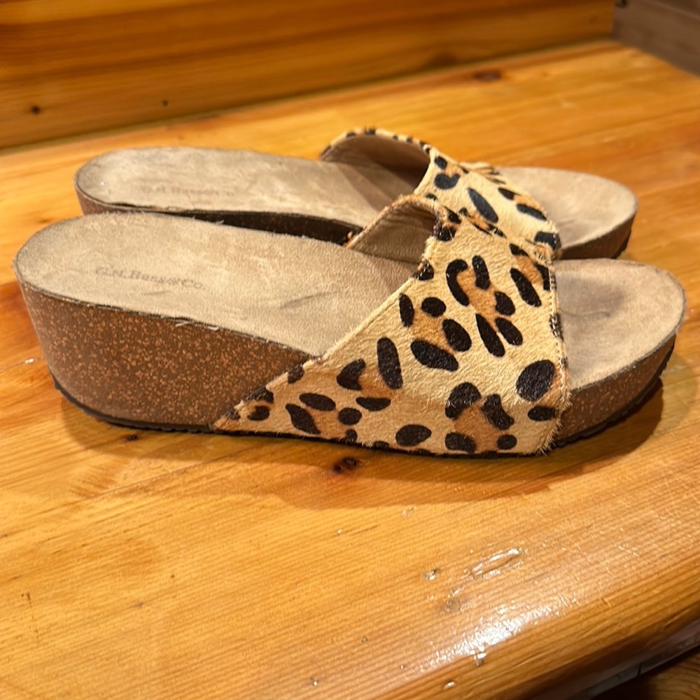 Bass Leopard Suede Slides